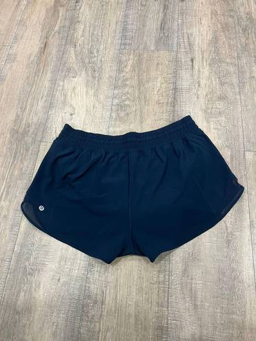 Lululemon navy high rise  hotty hot shorts 2.5”