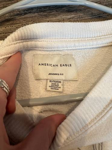 American Eagle Outfitters Crewneck Sweater