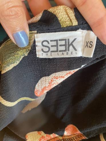 SEEK the Label Seek Cropped Floral Top