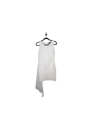 Elliatt Sweepsteaker Dress in White Size Medium