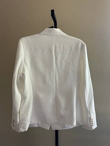 Generation Love Delilah Crepe Blazer in White Size XL