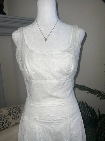 Vintage Charm Gorgeous Vintage Y2K Doen Style White Eyelet Midi Dress