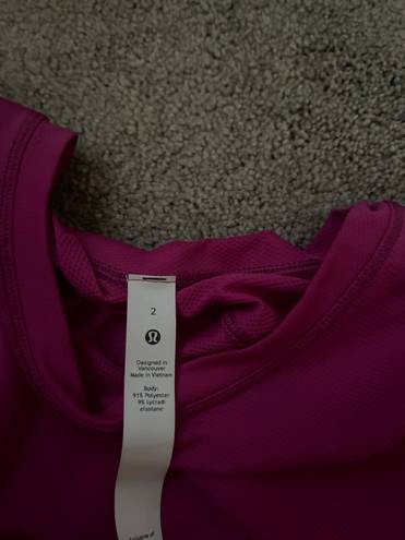 Lululemon T-Shirt