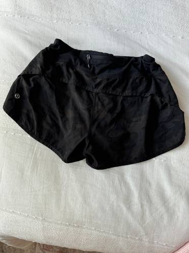 Lululemon Camo Speed Up Shorts 2.5