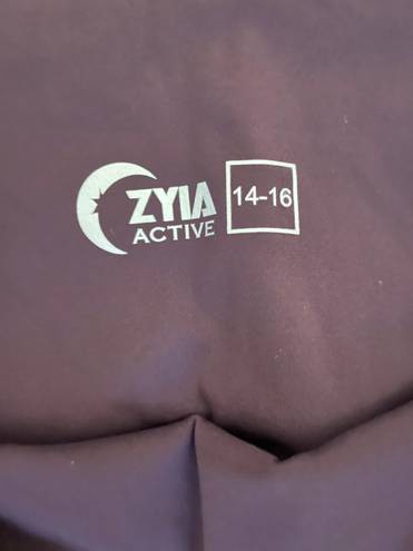 Zyia Active light and tight leggings