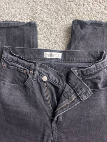 Abercrombie & Fitch 90’s Straight Ultra High Rise Jeans