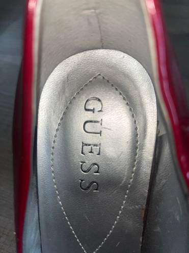 GUESS Red Pumps