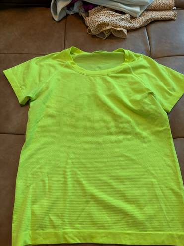 Lululemon Swiftly Tech Racerback 2.0 Race Length Highlight Yellow