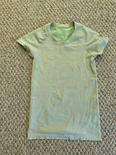 Lululemon Swiftly Tech Short Sleeve size 4