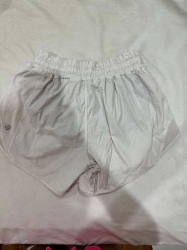 Lululemon White Hotty Hot Shorts 4”