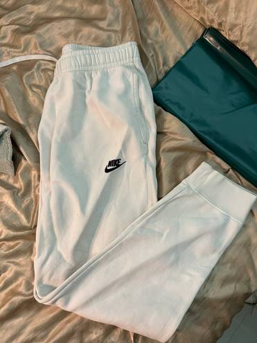 Nike Sweatpants White