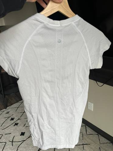 Lululemon Swiftly Tech Short Sleeve