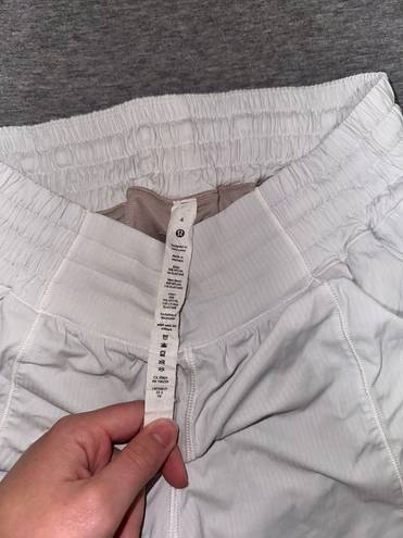 Lululemon Hotty Hot HR Shorts 4”