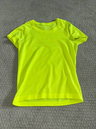 Lululemon Swiftly Tech Short Sleeve Race Length