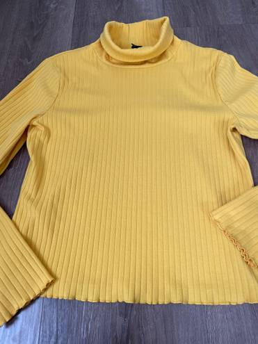 Wild Fable turtleneck top crop length mustard yellow 