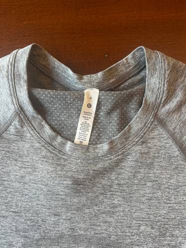 Lululemon Swiftly tech short sleeve shirt 2.0. Hip length