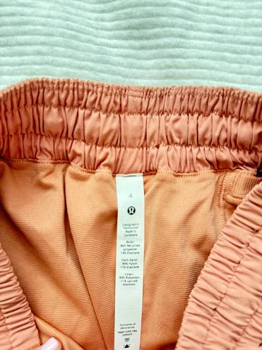 Lululemon Hotty Hot Shorts 4”