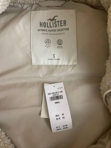 Hollister Sherpa Puffer Vest