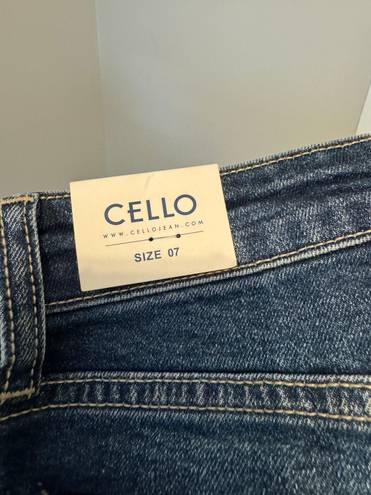 Cello New!  Straight Jeans Size 7
