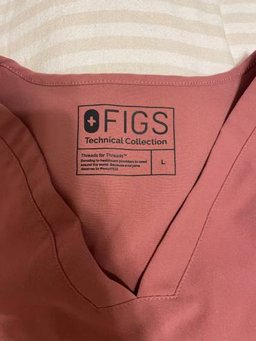 FIGS Scrub Top