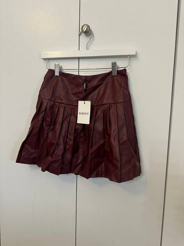 Bardot Faux Leather Pleat Skirt In Burgundy