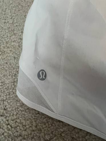 Lululemon White Hotty Hot 2.5” Shorts