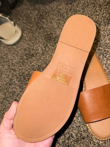 Tan Sandals Size 7.5