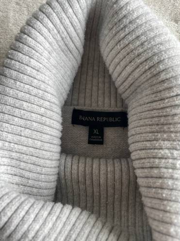 Banana Republic Turtleneck Gray Sweater