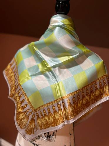 Beautiful Vintage Silk Scarf. Green