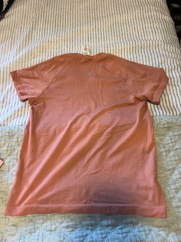 Lululemon Swiftly Tech Short Sleeve Race Length