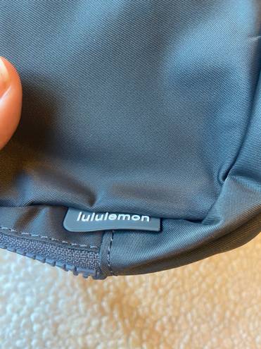 Lululemon Everywhere Belt Bag