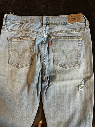 Levi’s Light Washed Distressed Jeans