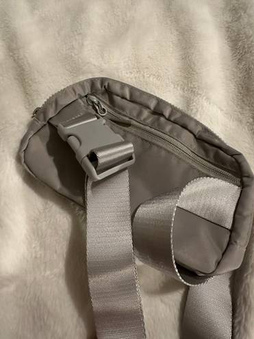 Lululemon Everywhere Belt Bag