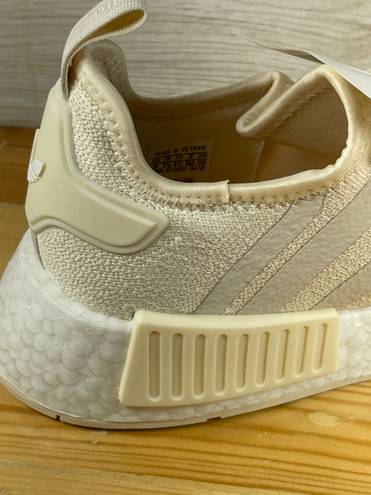 Adidas NMD_R1 Wonder White Factory New