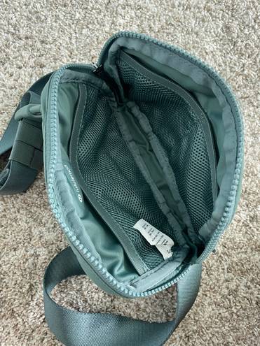 Lululemon Everywhere Belt Bag