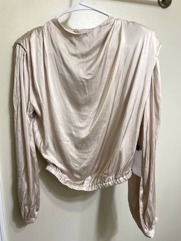 ASTR NWT  THE LABEL Meilani Mockneck Top in Champagne