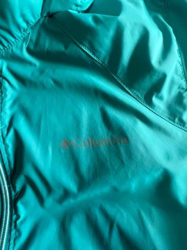 Columbia Spring Windbreaker / Rain Jacket