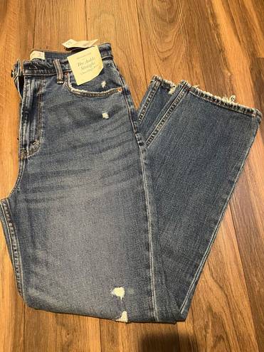 Abercrombie & Fitch NWT  Ultra High Rise Ankle Straight 29 Long