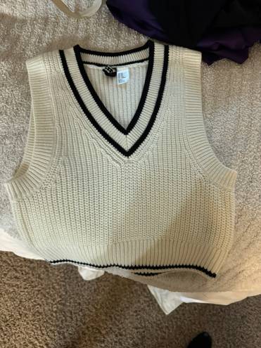 H&M Sweater Vest