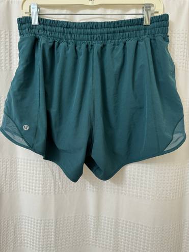 Lululemon Hotty Hot Shorts 4”