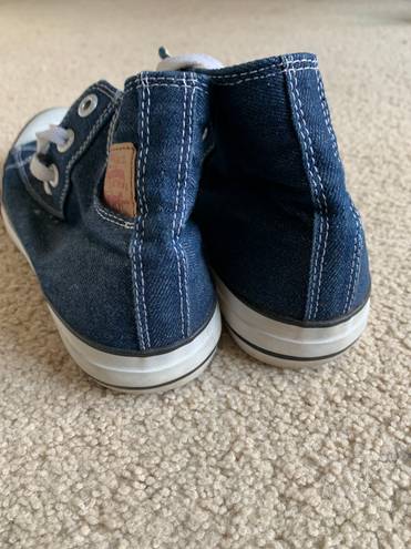 Levi’s converse