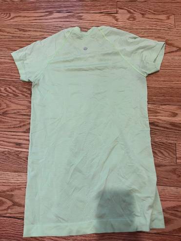 Lululemon Swiftly Tech Short Sleeve