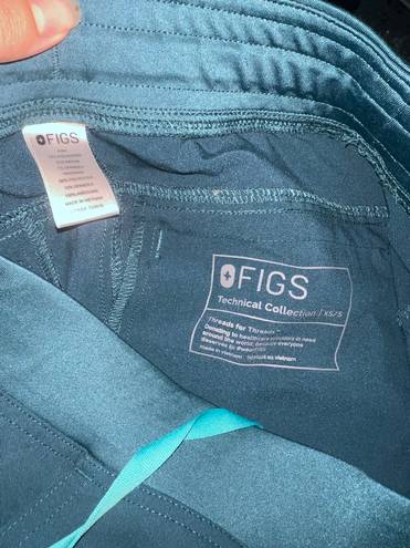 FIGS XS  Caribbean Blue Scrub Set