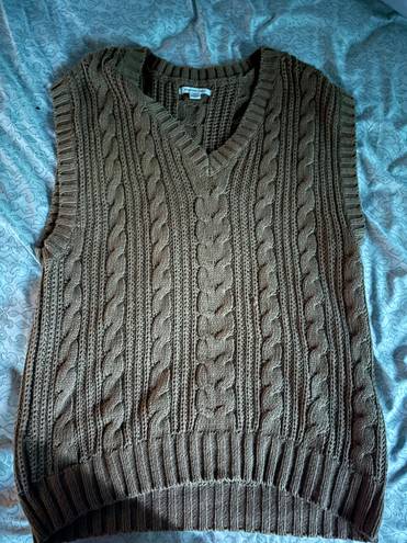 American Eagle sweater vest