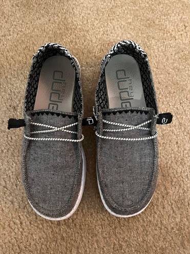 Hey Dude Women’s Black Size 6