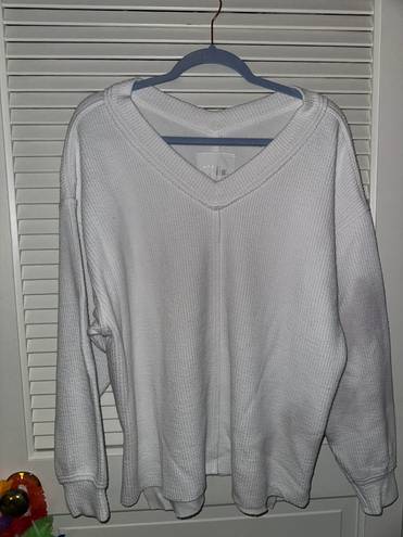 Aerie White V-Neck Crew Neck