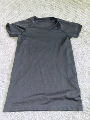 Lululemon Swiftly Tech Short Sleeve