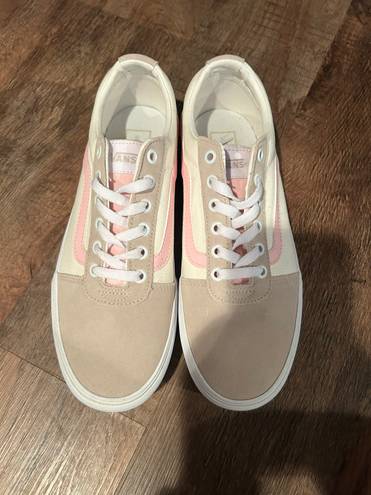 Vans Woman’s Platform