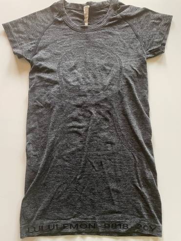 Lululemon Swiftly Tech Short Sleeve