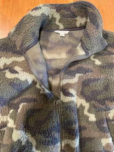 American Eagle AE Camo Fleece Cropped Jacket 